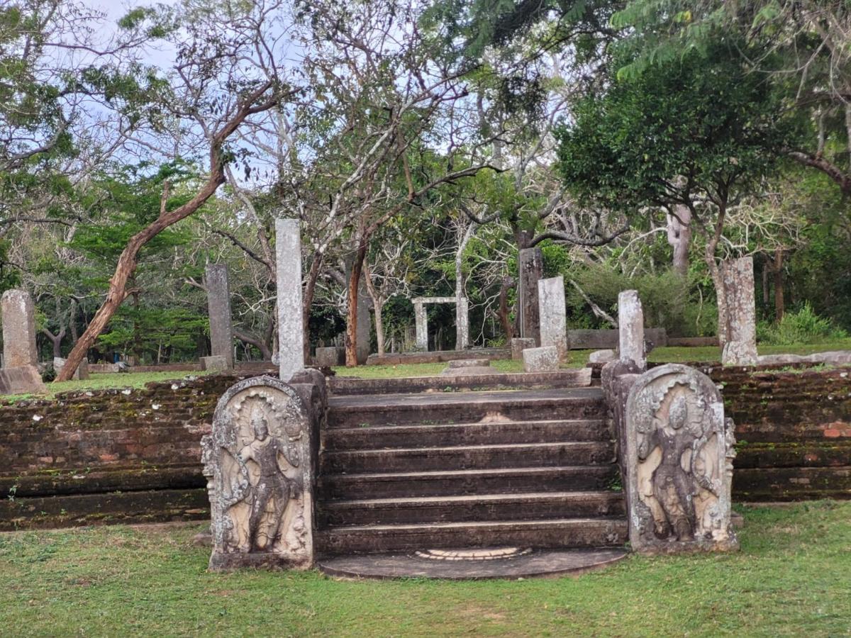 Arachchi Heritage Anuradhapura Exterior photo